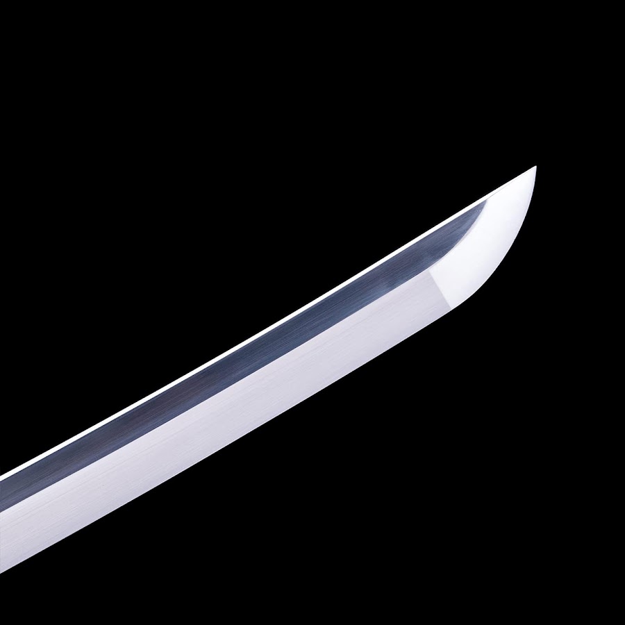 Polished kissaki and blade detail of the Dark Warrior 1060 katana